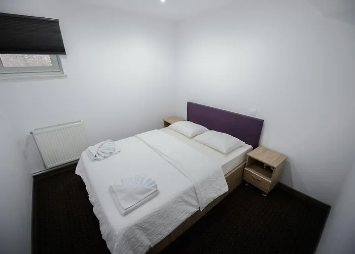 Vendégház Casa Dinii 3*