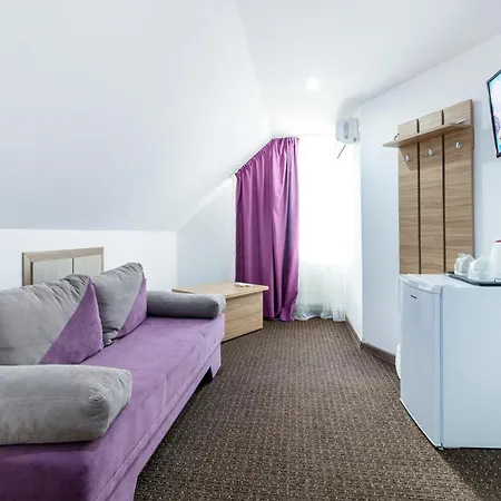 Casa Dinii 3* كونستانتا