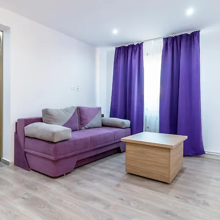 Casa Dinii بيت ضيافة