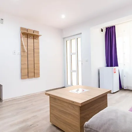 Casa Dinii بيت ضيافة