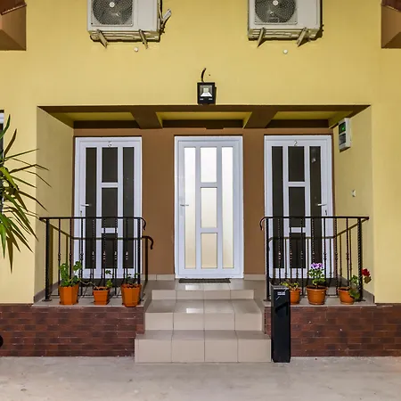Casa Dinii 3* كونستانتا