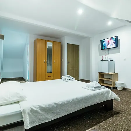 Pensiune Casa Dinii Constanţa